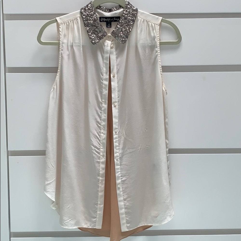 On trend sleeveless sparkle blouse